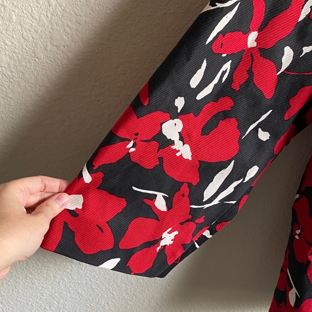 Anne Klein Red and Black Floral Blazer - Picture 10 of 16